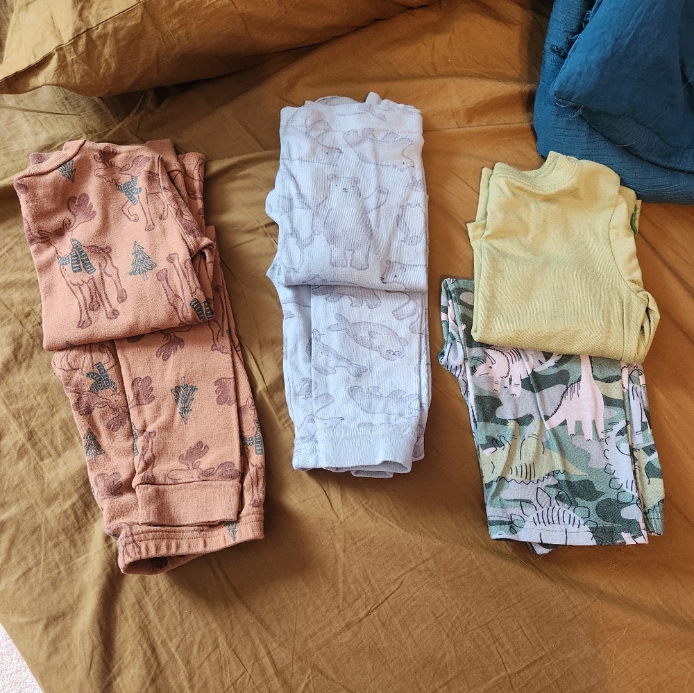 Lot of 4 pairs of 4t pj's
